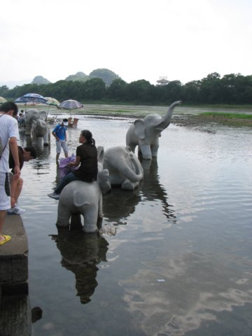 elephantstatues.jpg